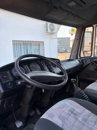 Nissan Atleon