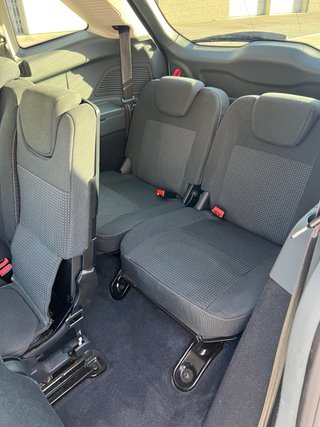 Ford Grand C-MAX 2013
