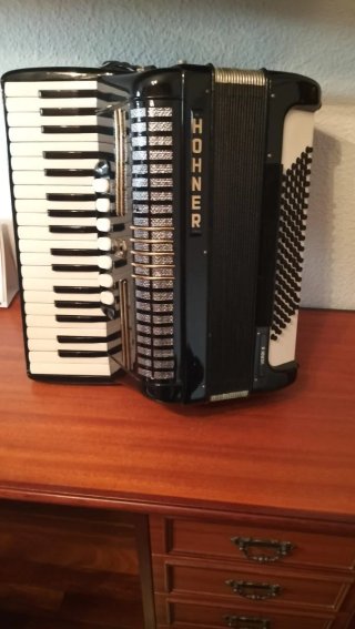 Acordeón Hohner Verdi II