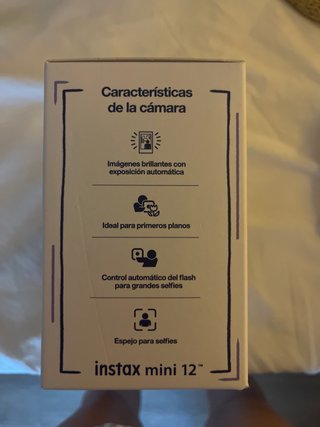 Cámara Instax Mini 12 verde pastel Fujifilm