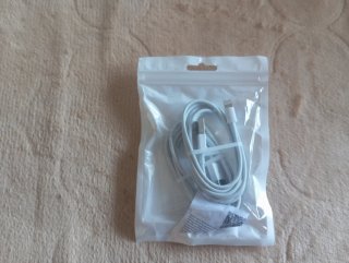 Altavoces A2, Linterna LED y Cables