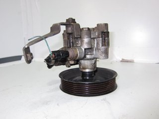 BOMBA DIRECCION TOYOTA AVENSIS WAGON (T22) 32100