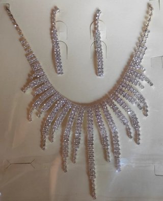 Conjunto Fiesta: Gargantilla y Pendientes