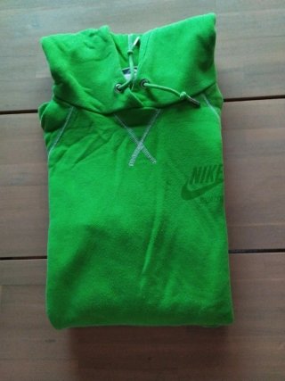 Sudadera Nike Verde con capucha