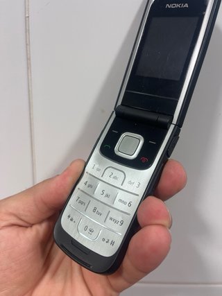 Nokia 2720 Fold Plata