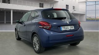 Peugeot 208 2016
