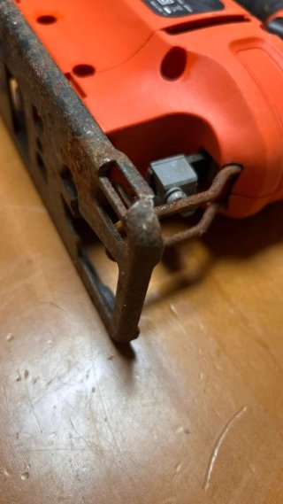 Sierra Caladora Black+Decker compact