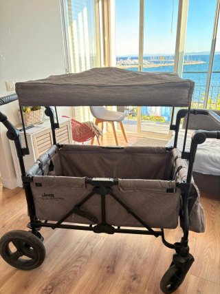 Carrito Wagon Jeep by Delta Children