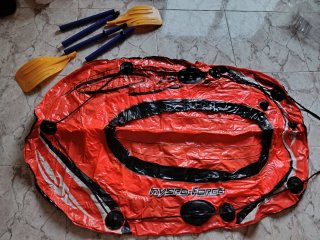 Barco hinchable naranja