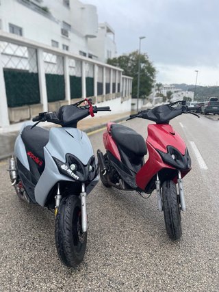 Yamaha Jog RR Negra