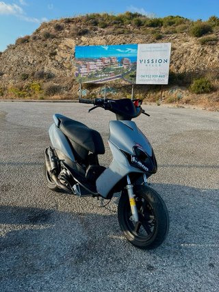 Yamaha Jog RR Negra