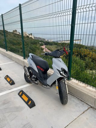 Yamaha Jog RR Negra