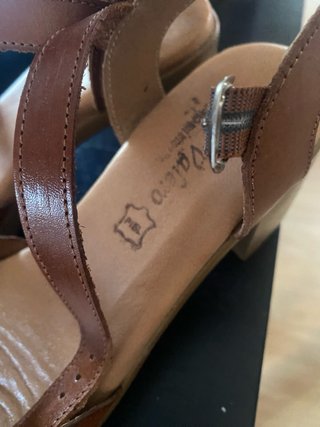 Sandalias de piel marrón  Poco uso , como nuevas