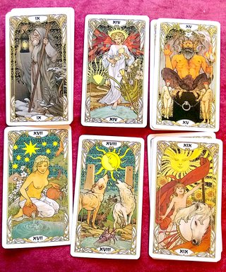 Tarot Art Nouveau Dorado