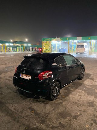 Peugeot 208 GTI 2014