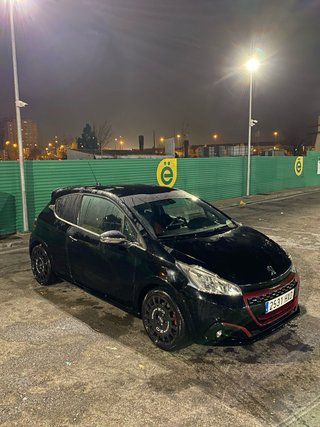 Peugeot 208 GTI 2014
