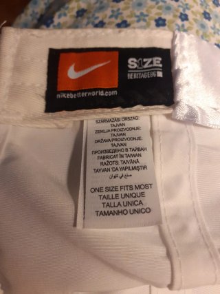 Gorra Nike Blanca Mujer