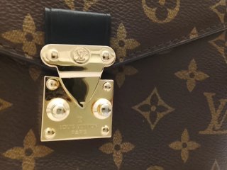 Louis Vuitton Métis Marrón y Dorado