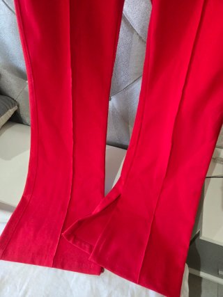 Pantalón Bershka pinza rojo talla S