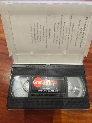 El Hombre de la Máscara de Hierro VHS