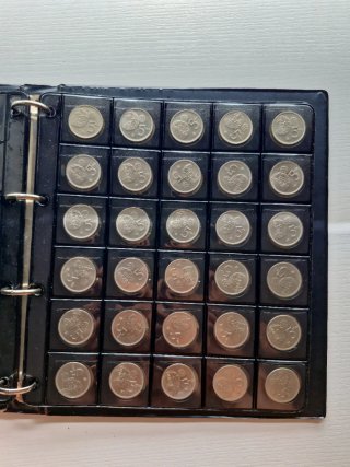 Lote 139 monedas de 5 y moneda 5 pesetas 1949(50*)