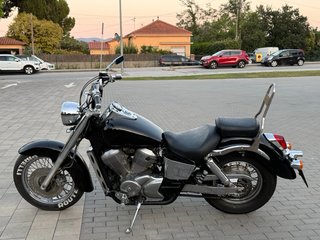 Honda VT 750 C Cruiser Negra