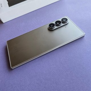 Samsung Z Fold 7, Pantalla Interior Rota