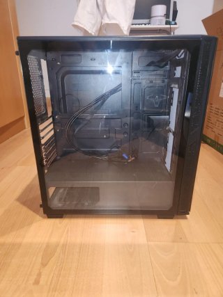 Caja Gaming Megaport RGB