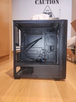 Caja Gaming Megaport RGB