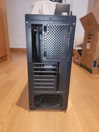 Caja Gaming Megaport RGB