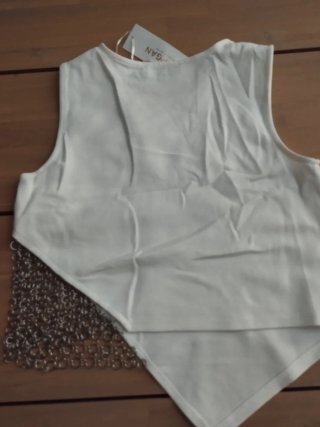 Top Morgan plateado y blanco Talla S y falda 40
