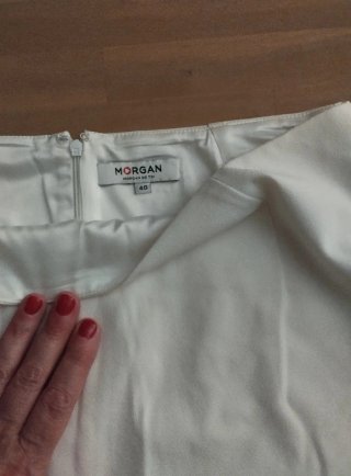 Top Morgan plateado y blanco Talla S y falda 40