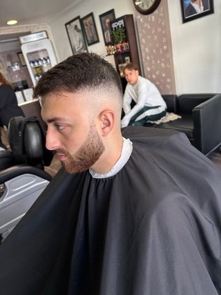 Corte de pelo y barba