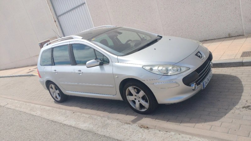 Peugeot 307 2008 - foto 1
