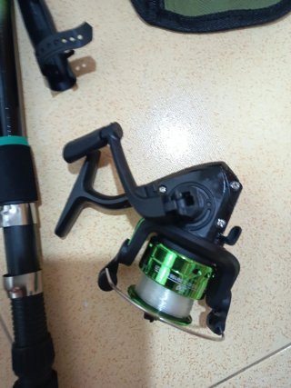 2 Cañas de Pescar 1.80m + Accesorios