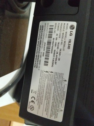 Televisor LG Negro con Mando