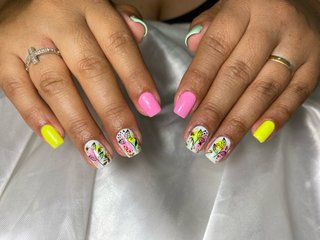 Profesional en servicio de uñas poblenou