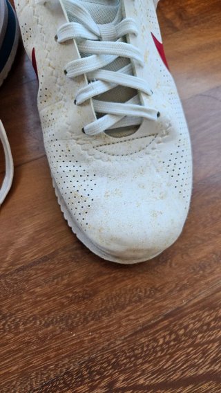 Se "regalan"Zapatillas Nike cortez