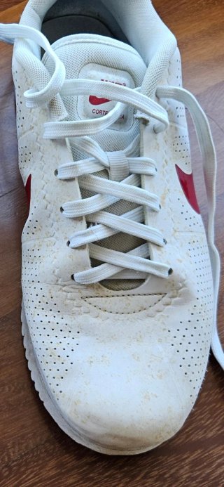Se "regalan"Zapatillas Nike cortez