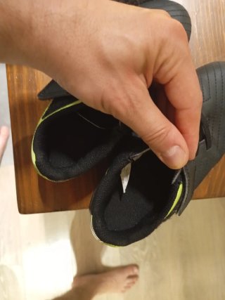 Botas de fútbol Kipsta Talla 30 Negras y Verdes