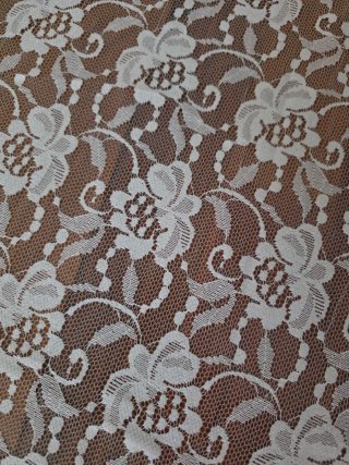Mantilla encaje blanco 90x2,15