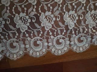 Mantilla encaje blanco 90x2,15