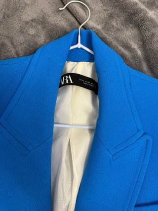 Blazer azul Zara con estampado náutico