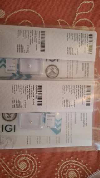 Par de diamantes IGI 0.13ct y 0.14ct