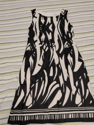 Vestido Zendra Talla M Estampado Blanco y Negro