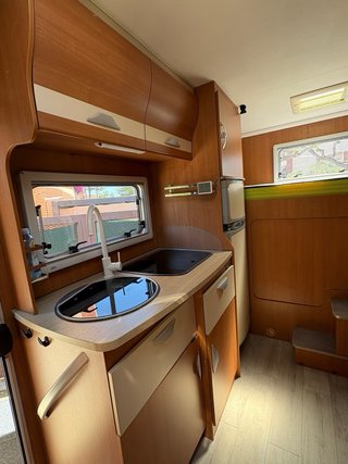 Autocaravana fiat ducato capuchina pilote aventura
