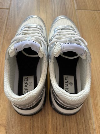 Zapatillas Deportivas Chanel Plata y Blanco