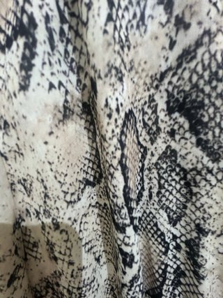 Vestido estampado serpiente