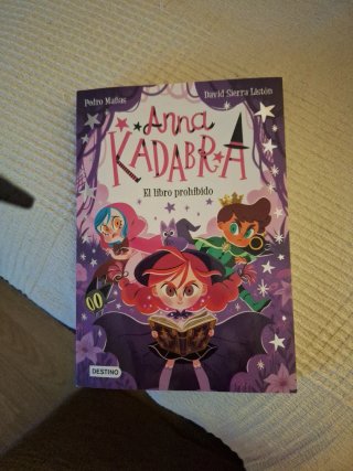 Anna Kadabra El libro prohibido. 16