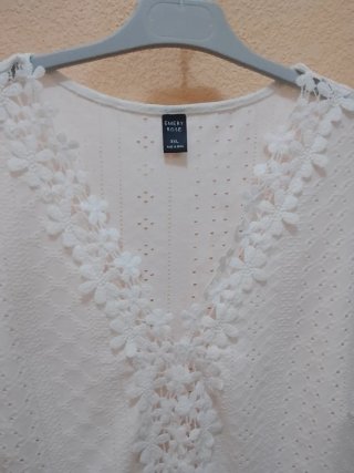 Blusa Emery Rose blanca manga corta floral XXL